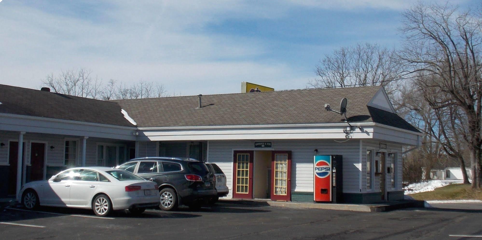 Travel Lite Motel Уитвил Екстериор снимка